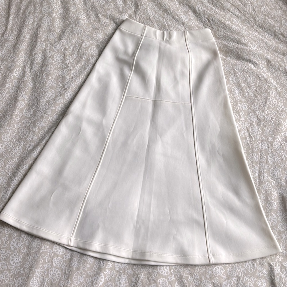 Uniqlo A line jersey skirt NEW
